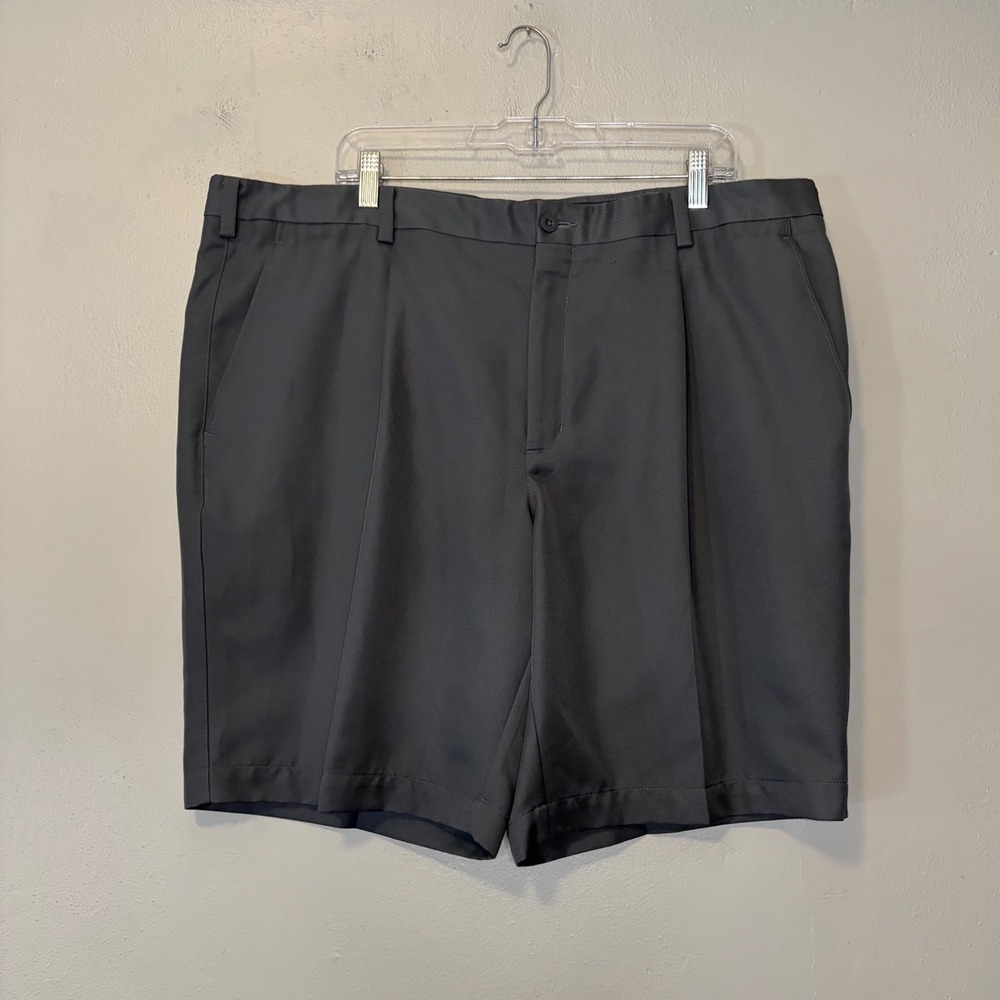 Nike Golf Shorts Mens 42 Gray Pleated Front Dri-Fit Swoosh Logo Athletic Casual